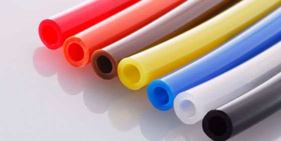 123-94-4 Chất điều chỉnh nhựa PVC PP PET Chất bôi trơn Ethylenebis Stearamide Hạt hoặc bột EBS